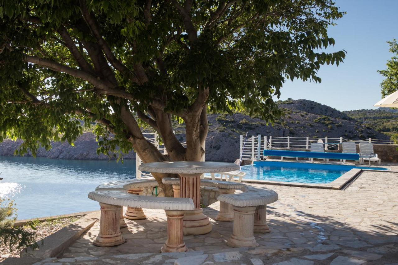 Resort Haus Toma Cesarica Exterior photo
